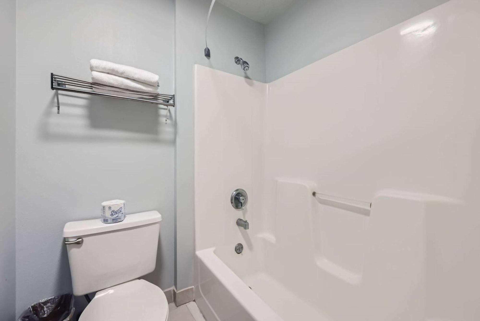 Travelodge By Wyndham Hotel 3*